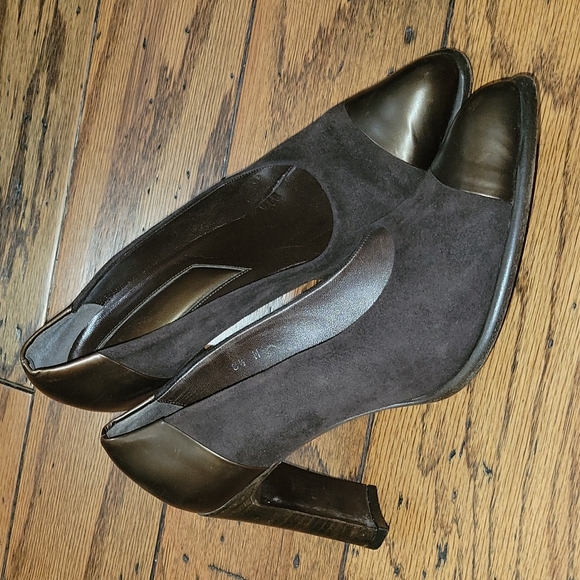 VINTAGE JOAN HEPBURN PUMPS METALLIC BROWN LEATHER / SUEDE ITALY SIZE 8.5 M - Picture 1 of 14